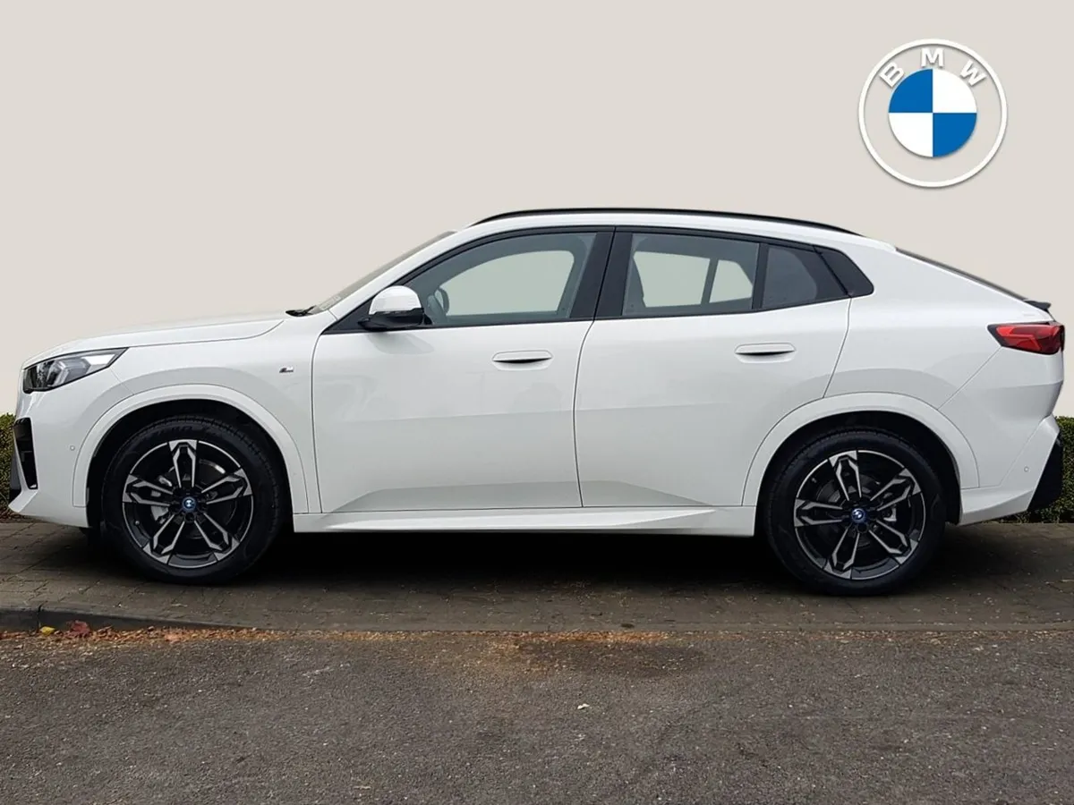 BMW iX2 Edrive20 M Sport - Image 3