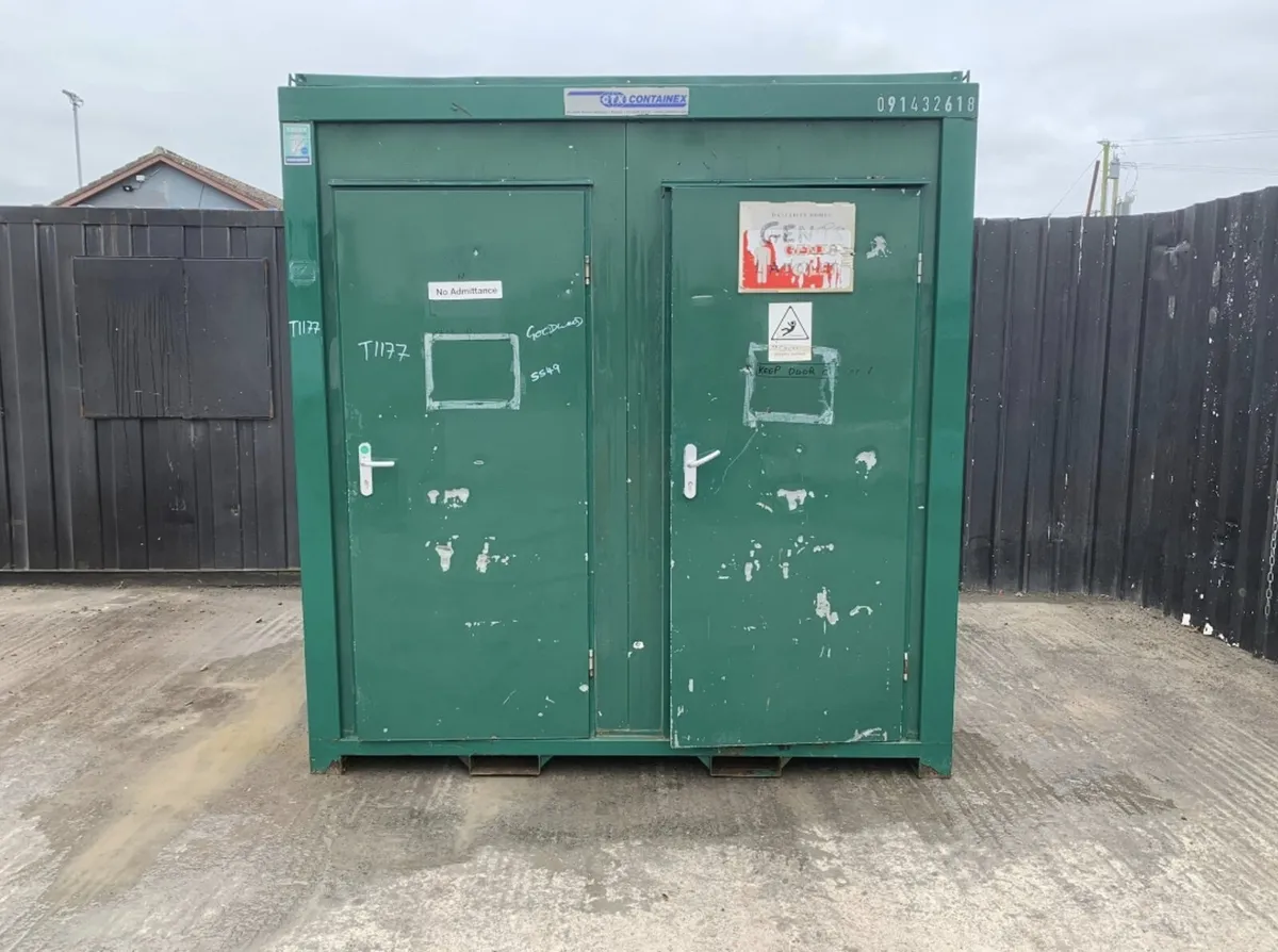 Double Toilet Unit - Image 2