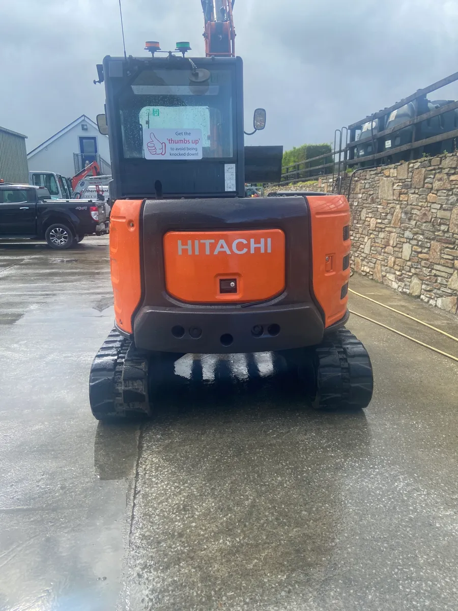 Hitachi Zaxis 65USB - Image 2