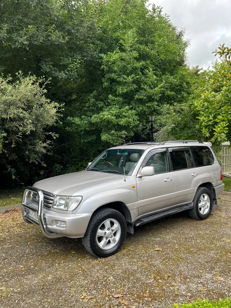 Toyota Land Cruiser Amazon crew cab - Image 3