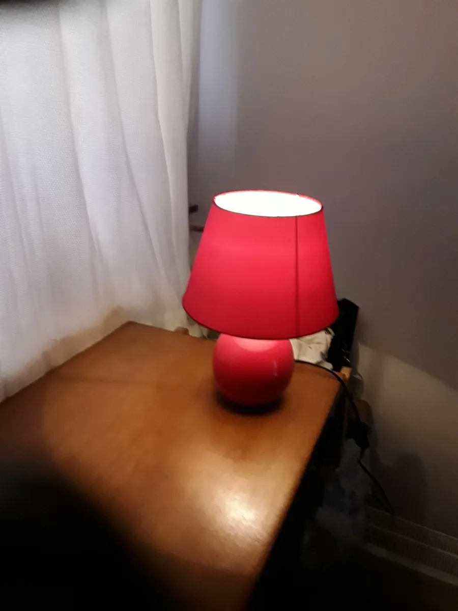 Lovely deep red as new table lamp - Image 1