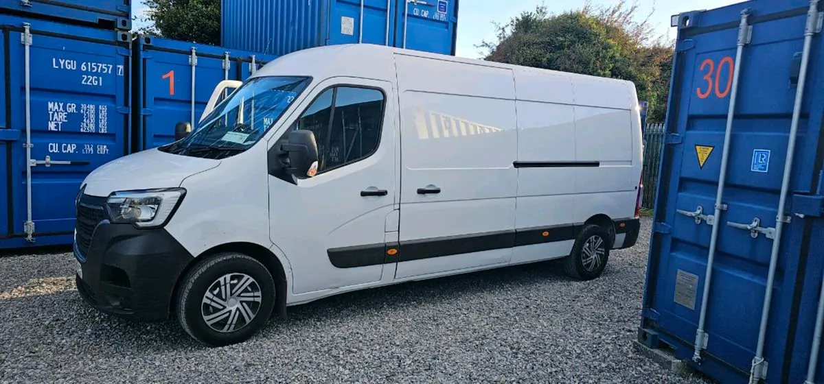 Delivery man with a van - Image 2