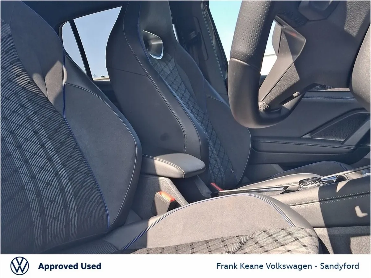 Volkswagen Tiguan  r-line  1.5 Phev DSG Automatic - Image 4