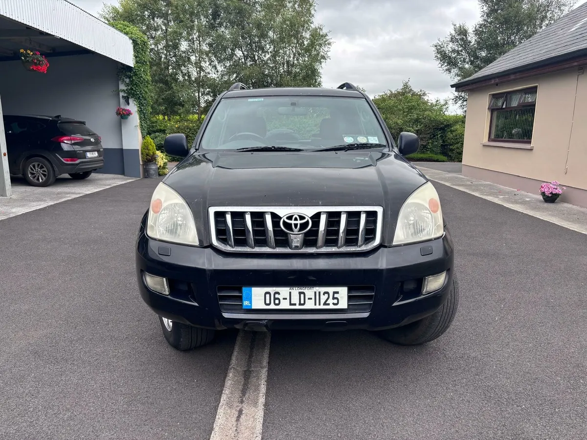 06 Toyota Landcruiser - Image 2