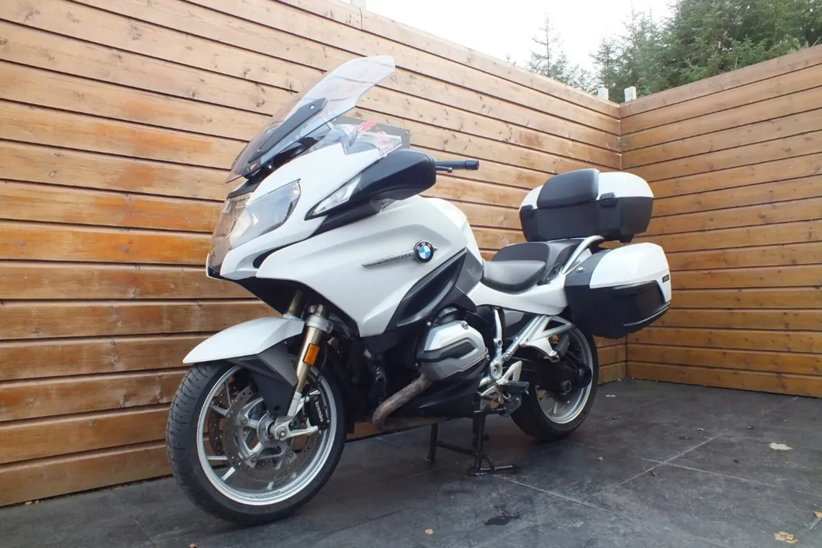 2017 BMW R1200 RT (Superb & Low Miles) - Image 4