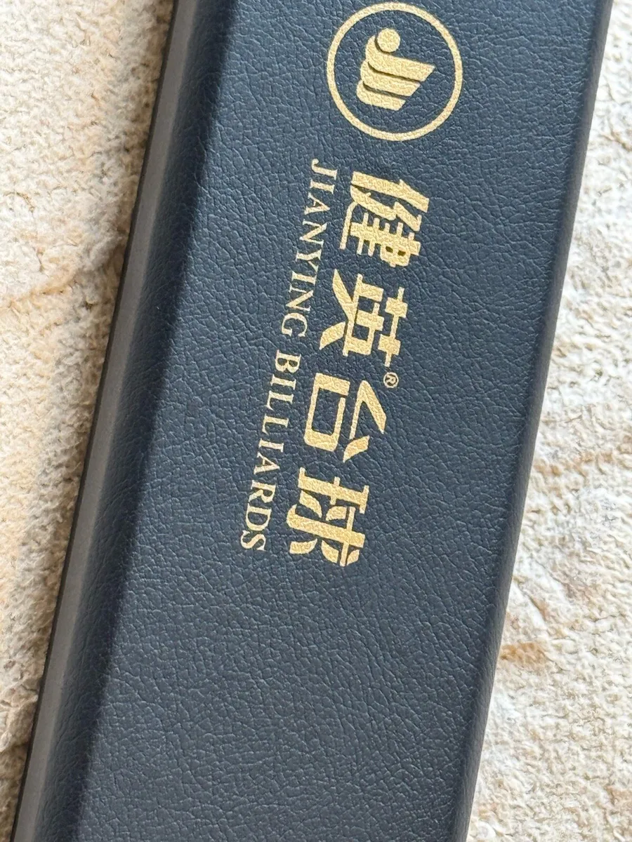 Snooker cue with Hardcase - Image 1