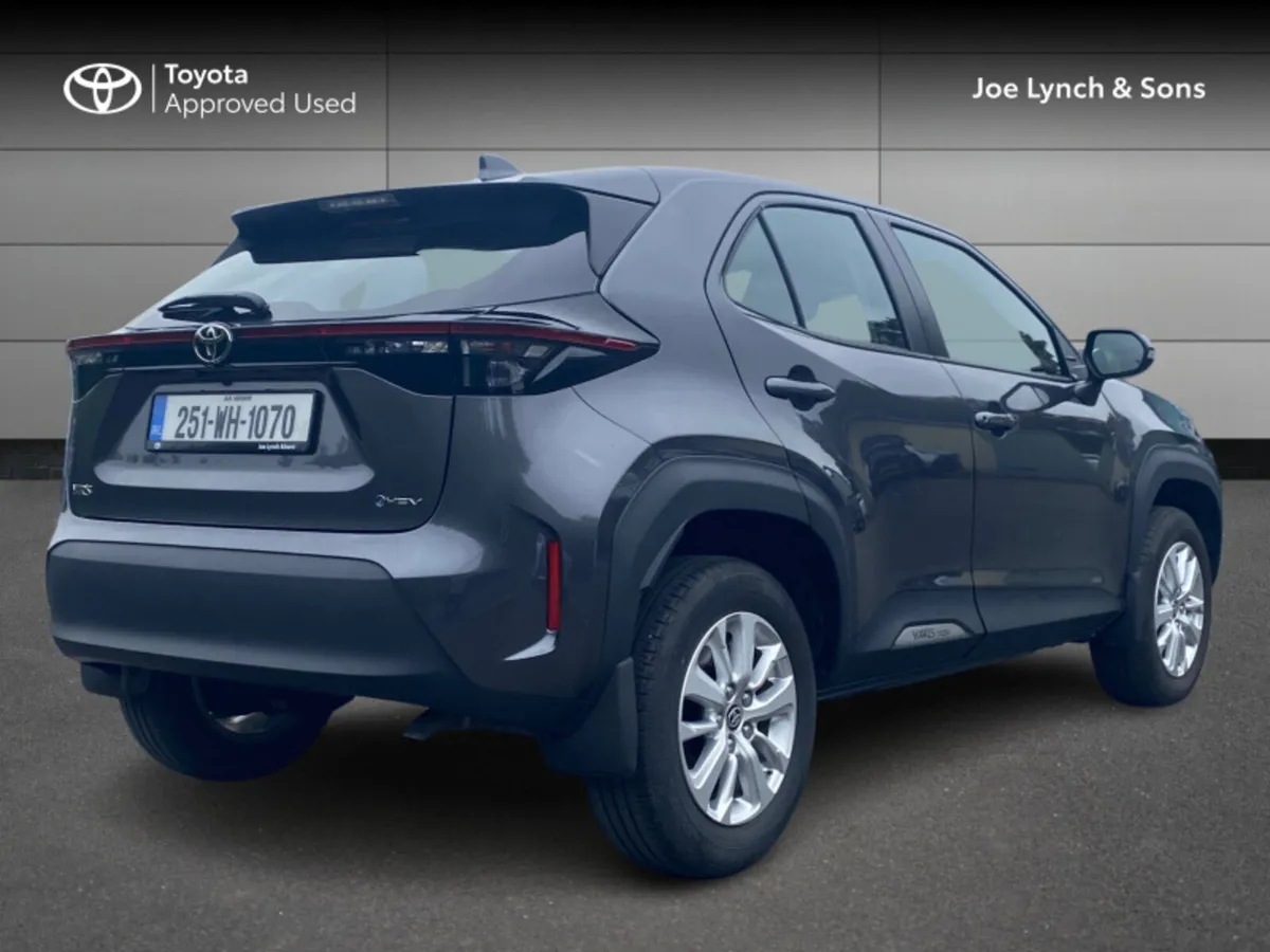 Toyota Yaris Cross YARIS CROSS LUNA - Image 2