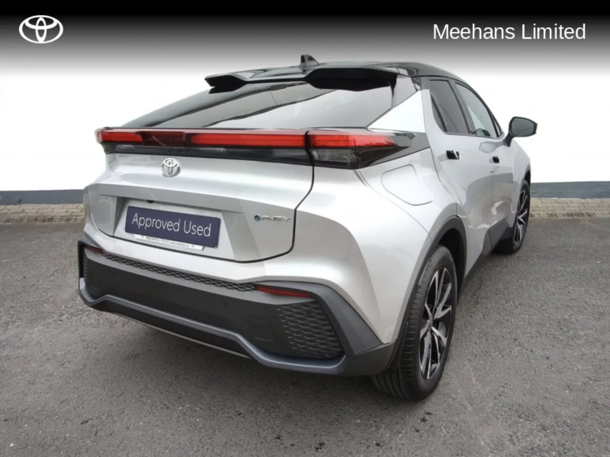 Toyota C-HR C-HR PHEV SPORT+ - Image 2