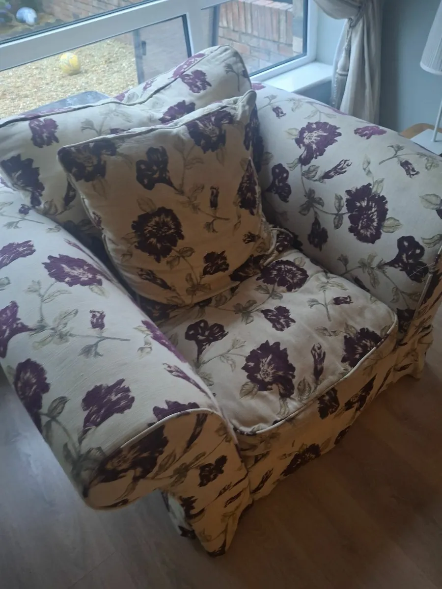 Couch, chair and footstool - Image 3
