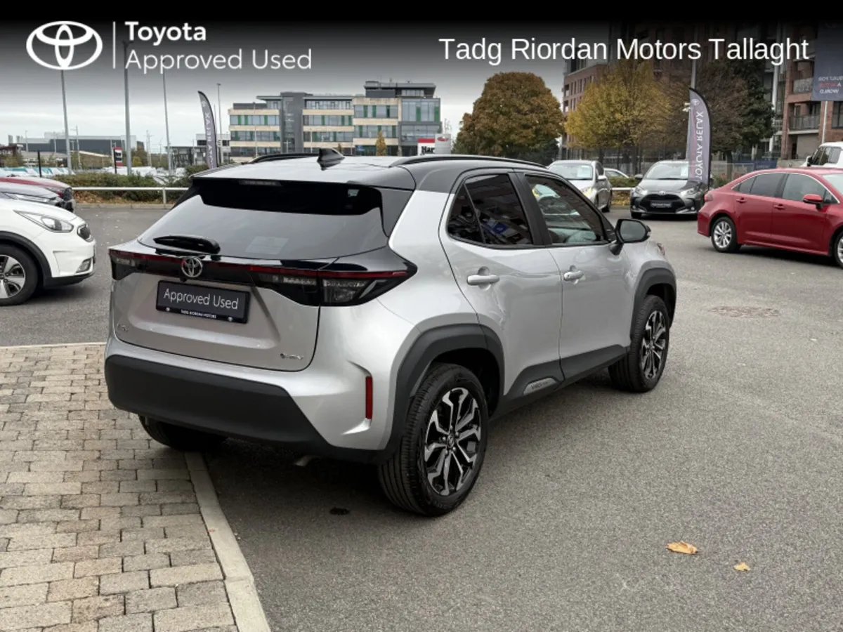 Toyota Yaris Cross LUNA SPORT BI TONE - Image 2