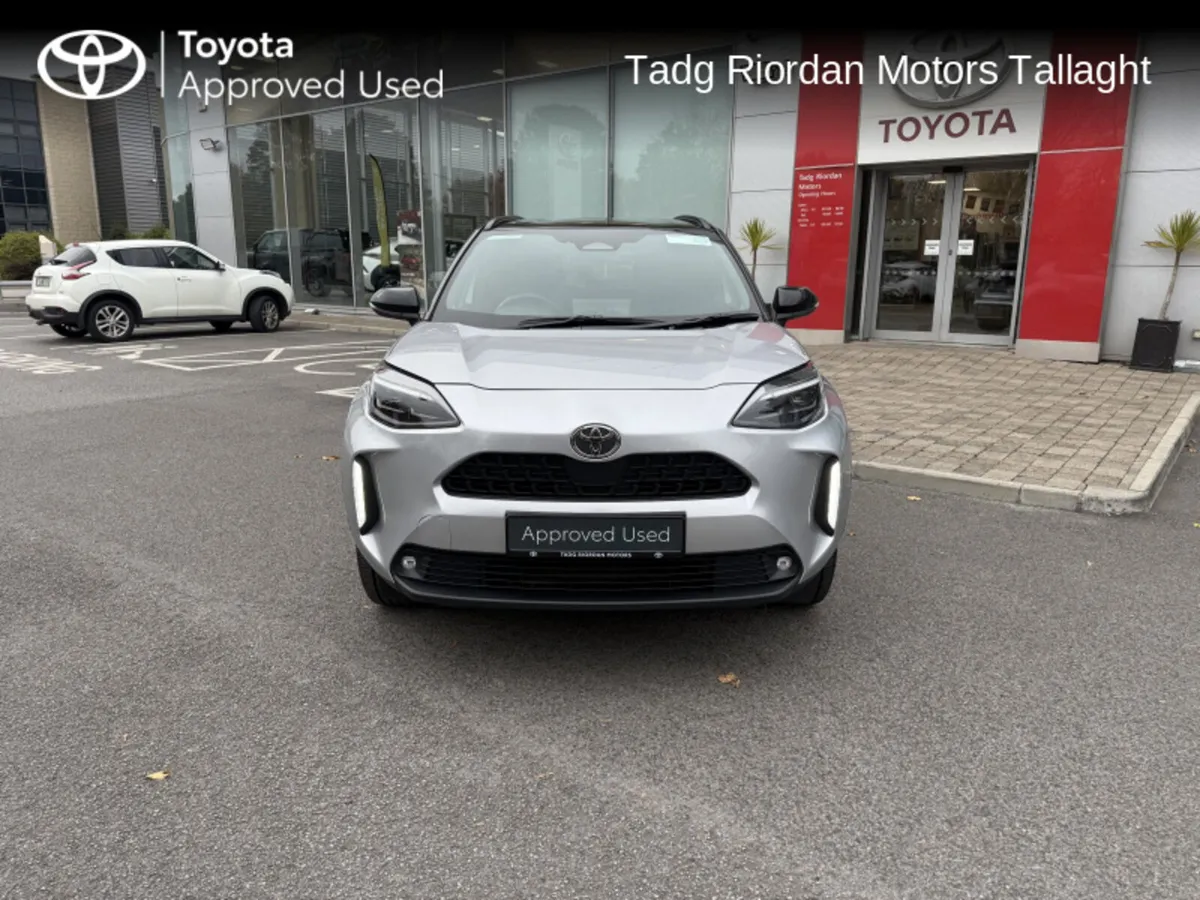 Toyota Yaris Cross LUNA SPORT BI TONE - Image 4