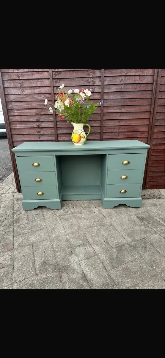 Dresser/vanity unit - Image 1