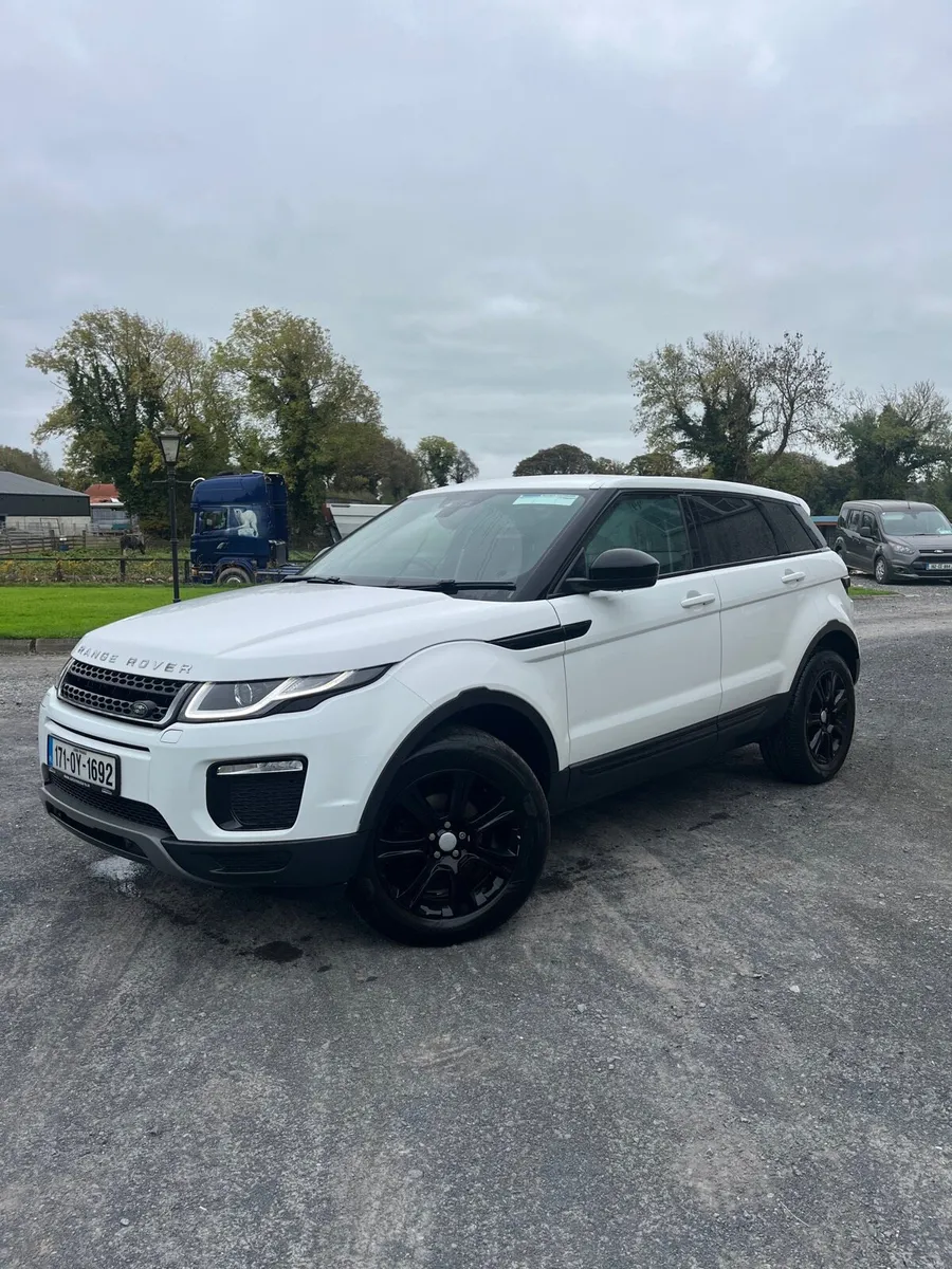Land Rover - Image 1