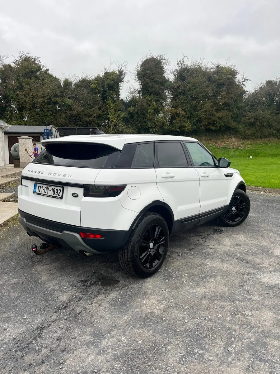 Land Rover - Image 3