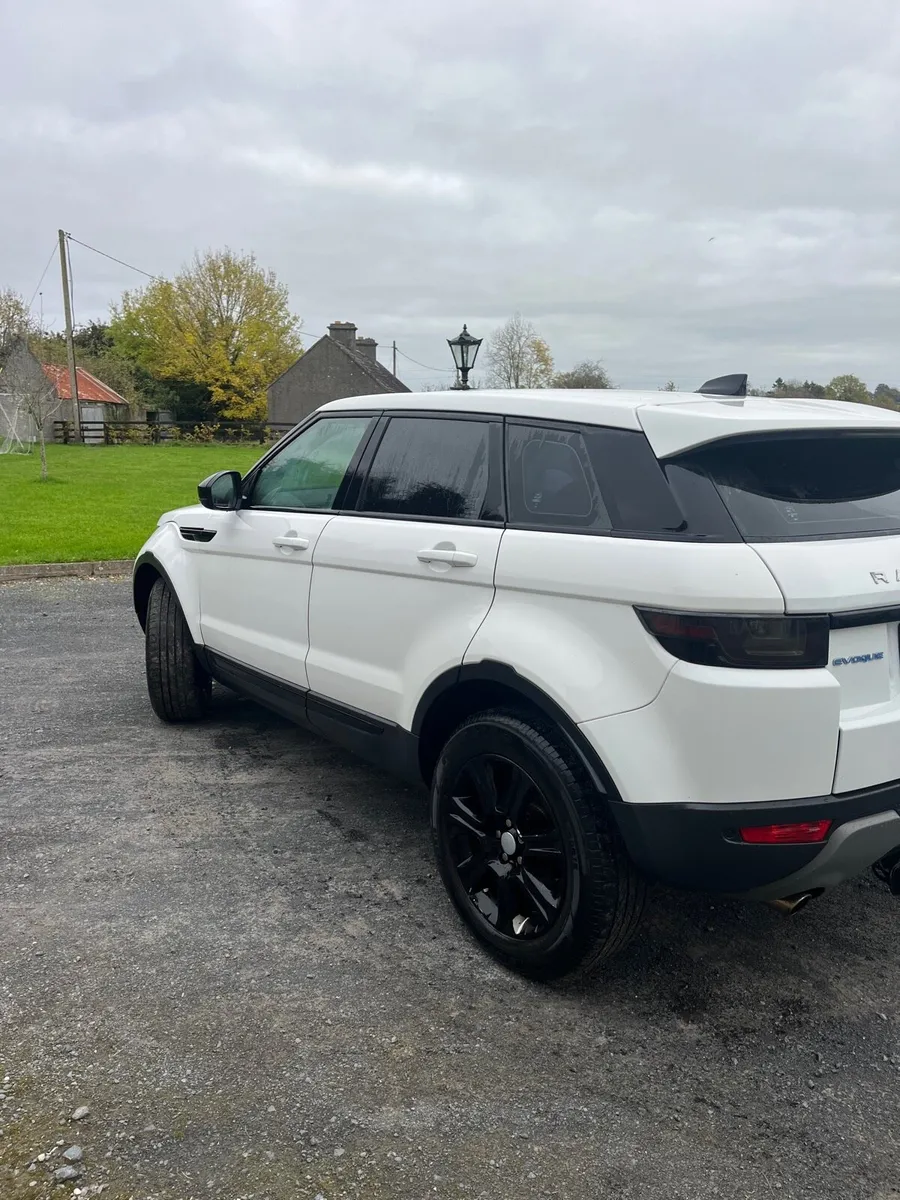 Land Rover - Image 4