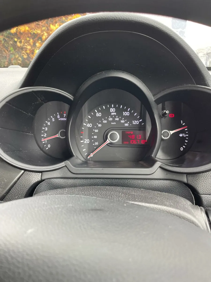 131Kia Picanto - excellent condition - Image 4