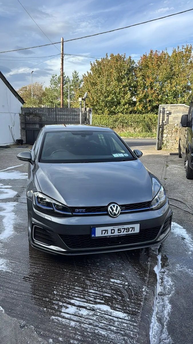 Volkswagen Golf GTE advance 2017 - Image 2