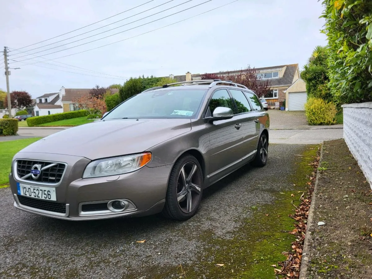 Car - Image 1