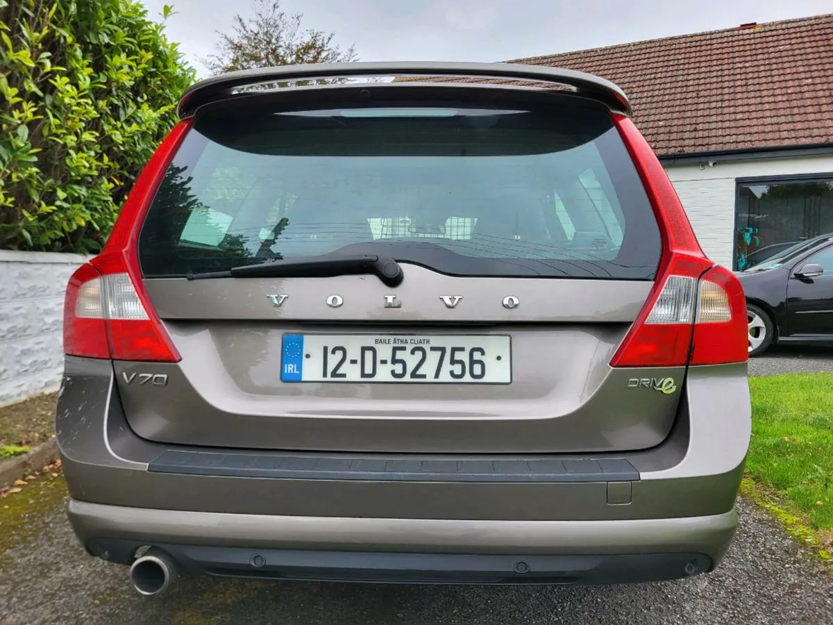 Car - Image 2