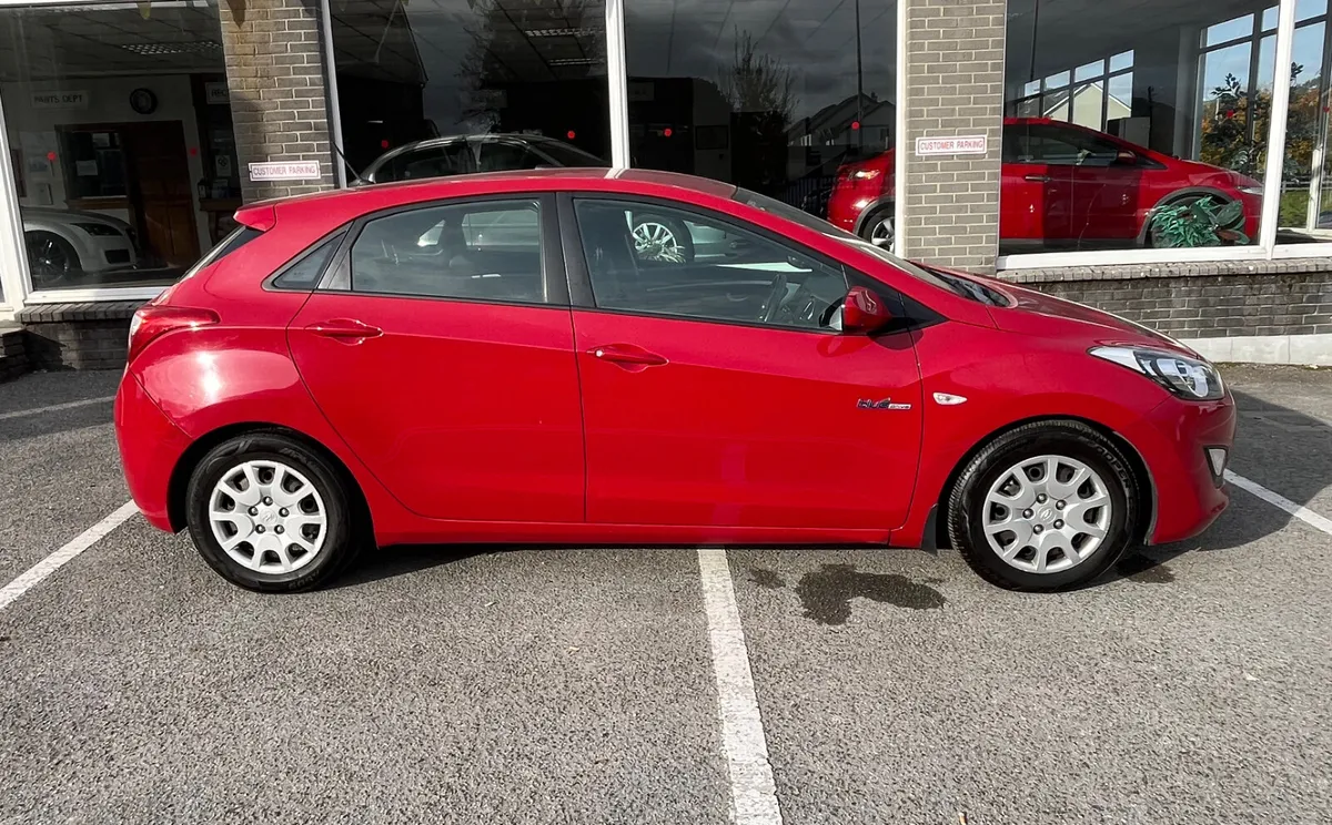 Hyundai i30 1.4 Classic - Image 2