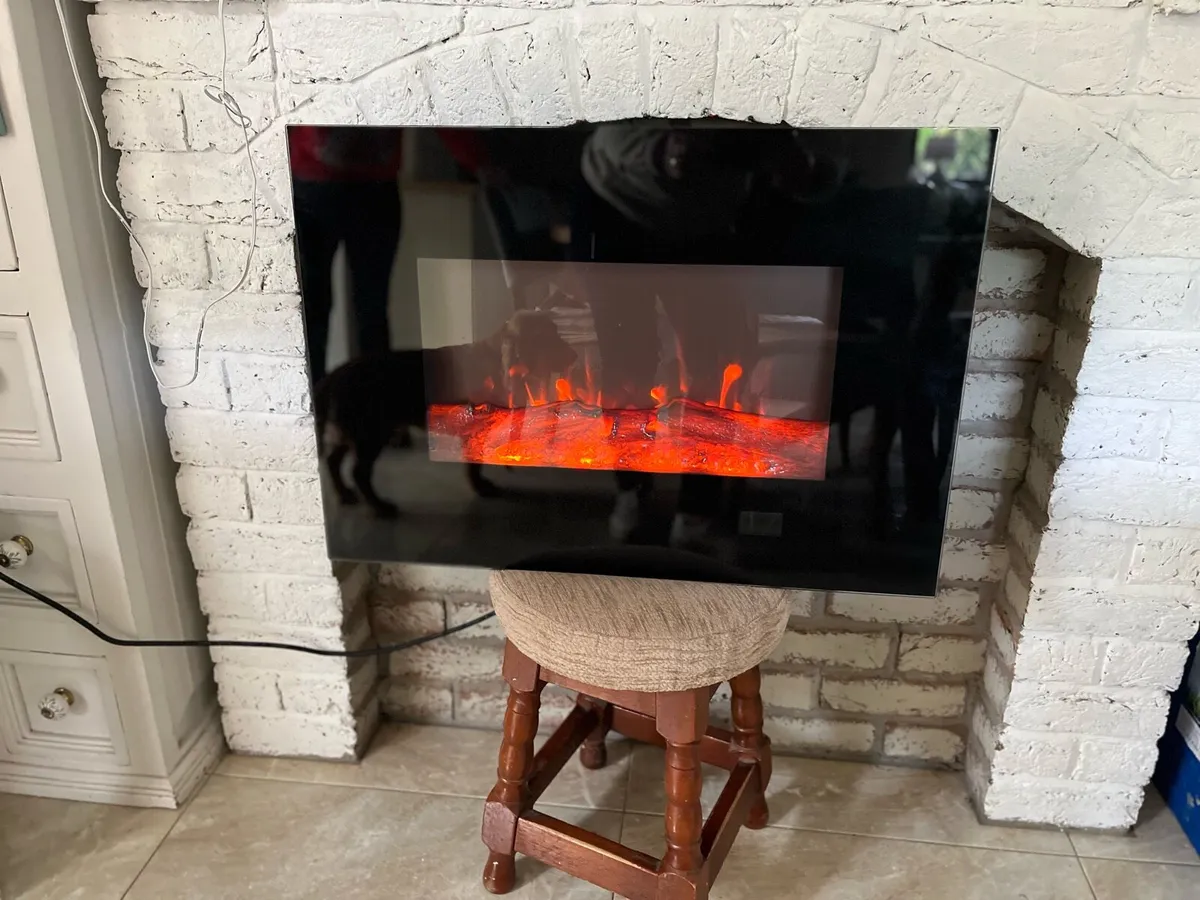 Wall mounted Electric Fire - Image 2