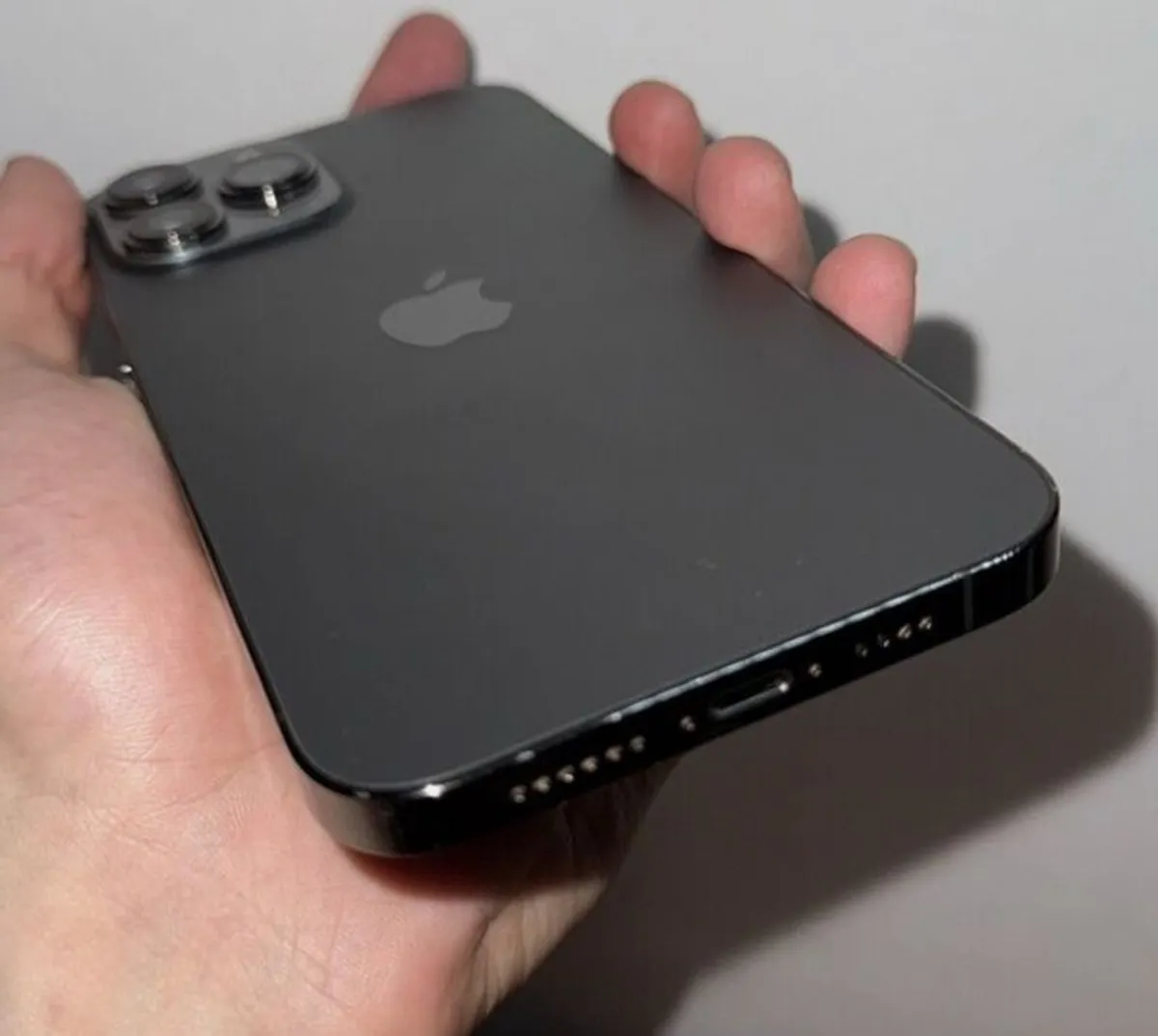 iPhone 13 Pro Max - Image 2