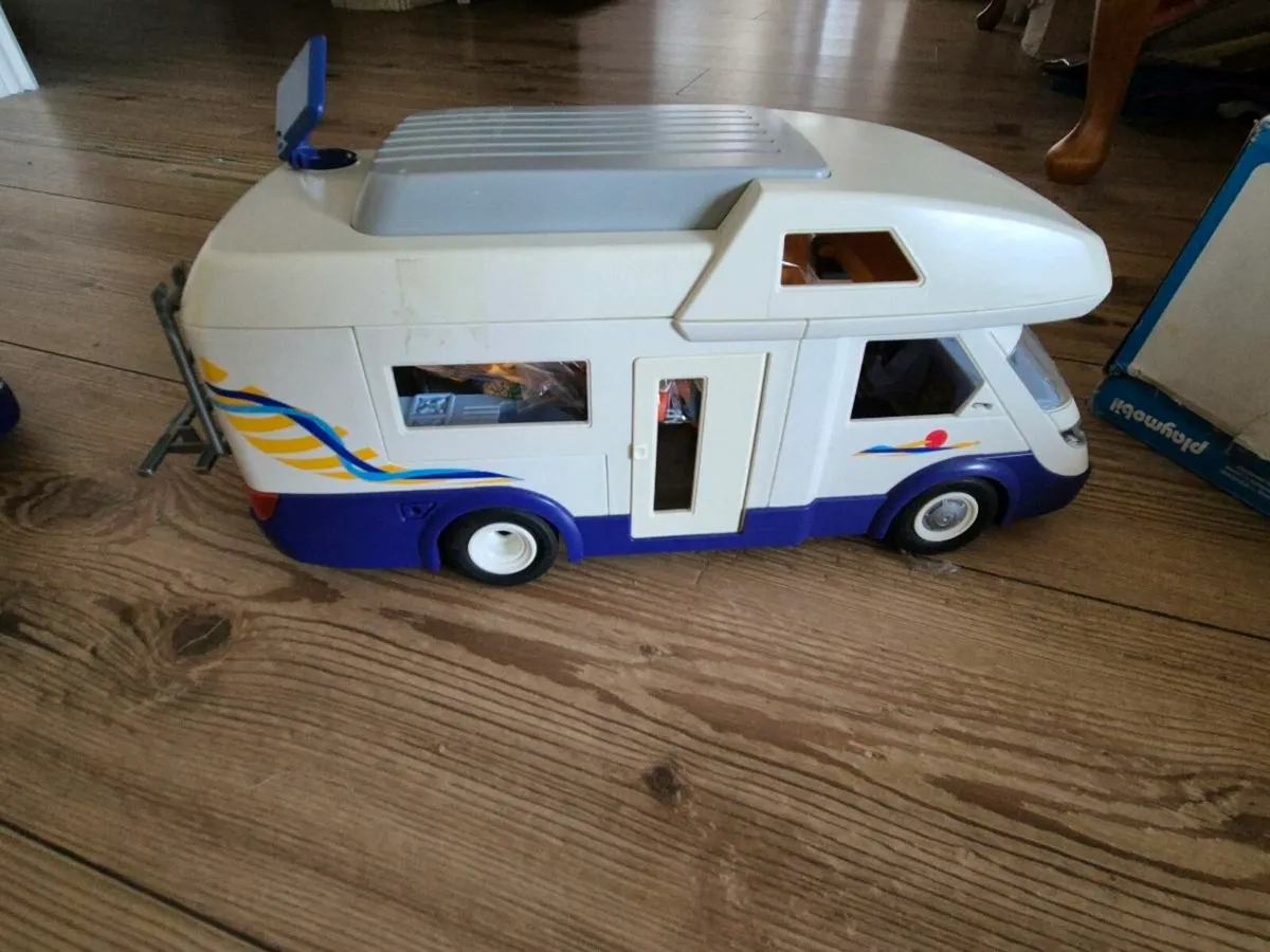 PLAYMOBIL camper van set - Image 2