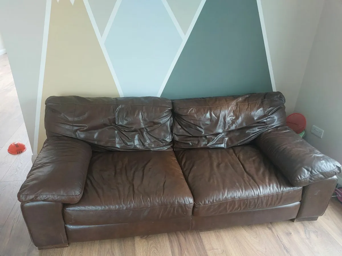 Couch - Image 2