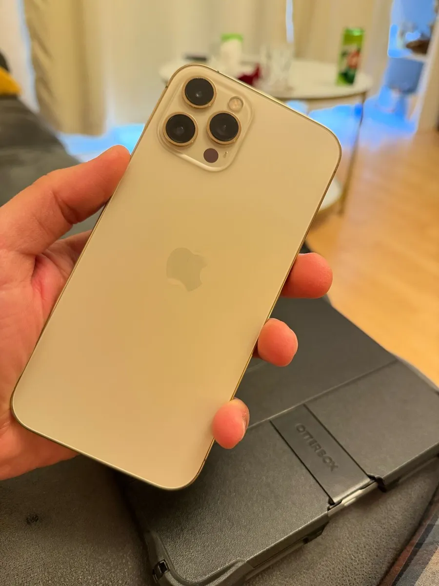 Iphone 12 Pro Max -256GB -  Scratch free - Image 4