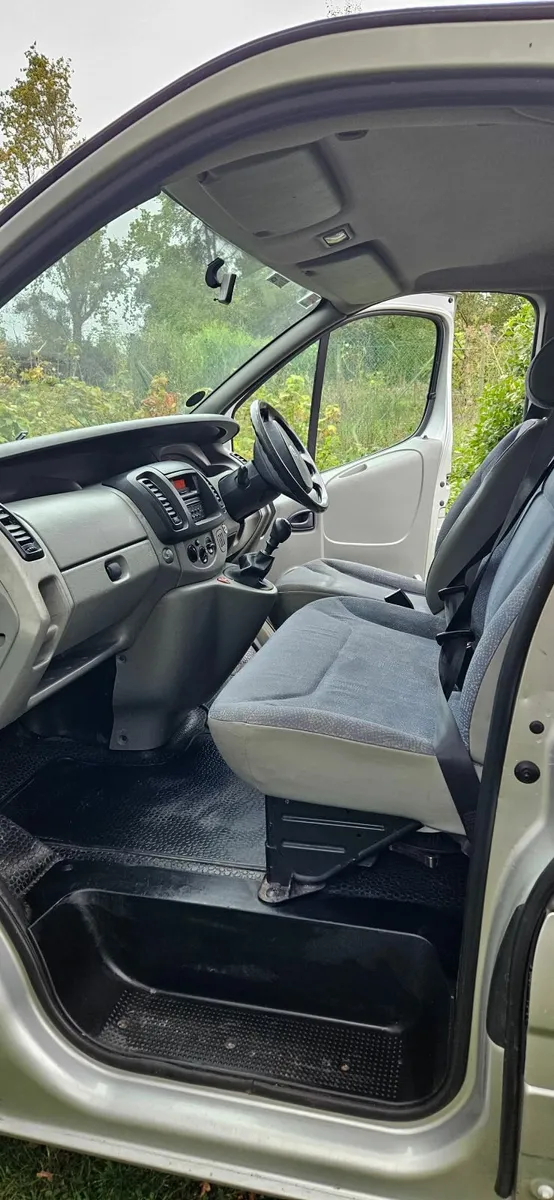 Nissan Primastar 2006 - Image 2