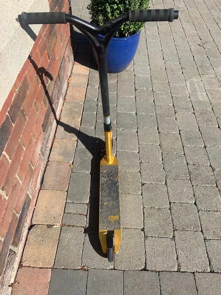Stunt scooter - Image 3