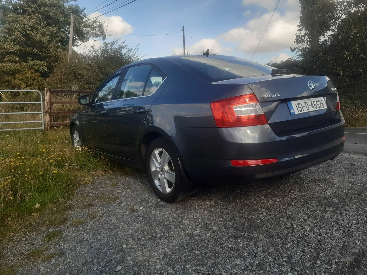 Skoda Octavia 2015 - Image 2