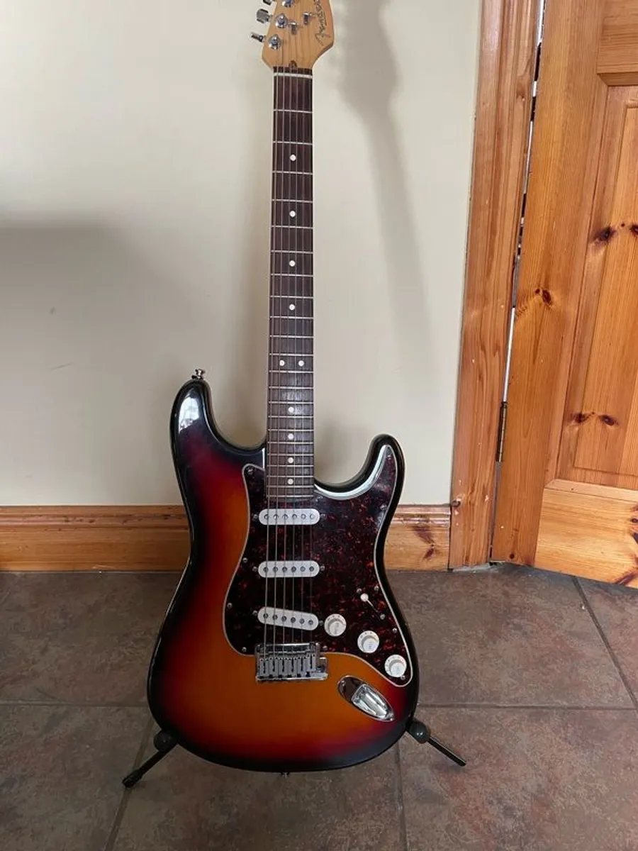 American Stratocaster roadhouse - Image 1