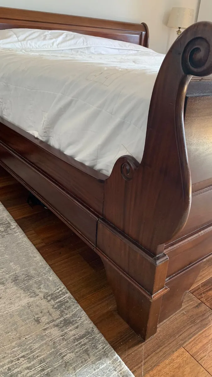 Mahogony Sleigh Bed - Super King Size - Image 4