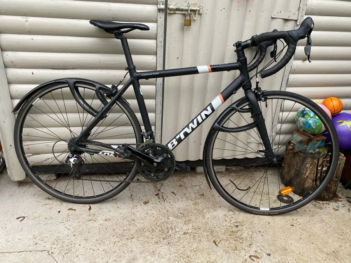 LIKE New B-TWIN Triban 500 Aluminium Frame 700x25 - Image 1
