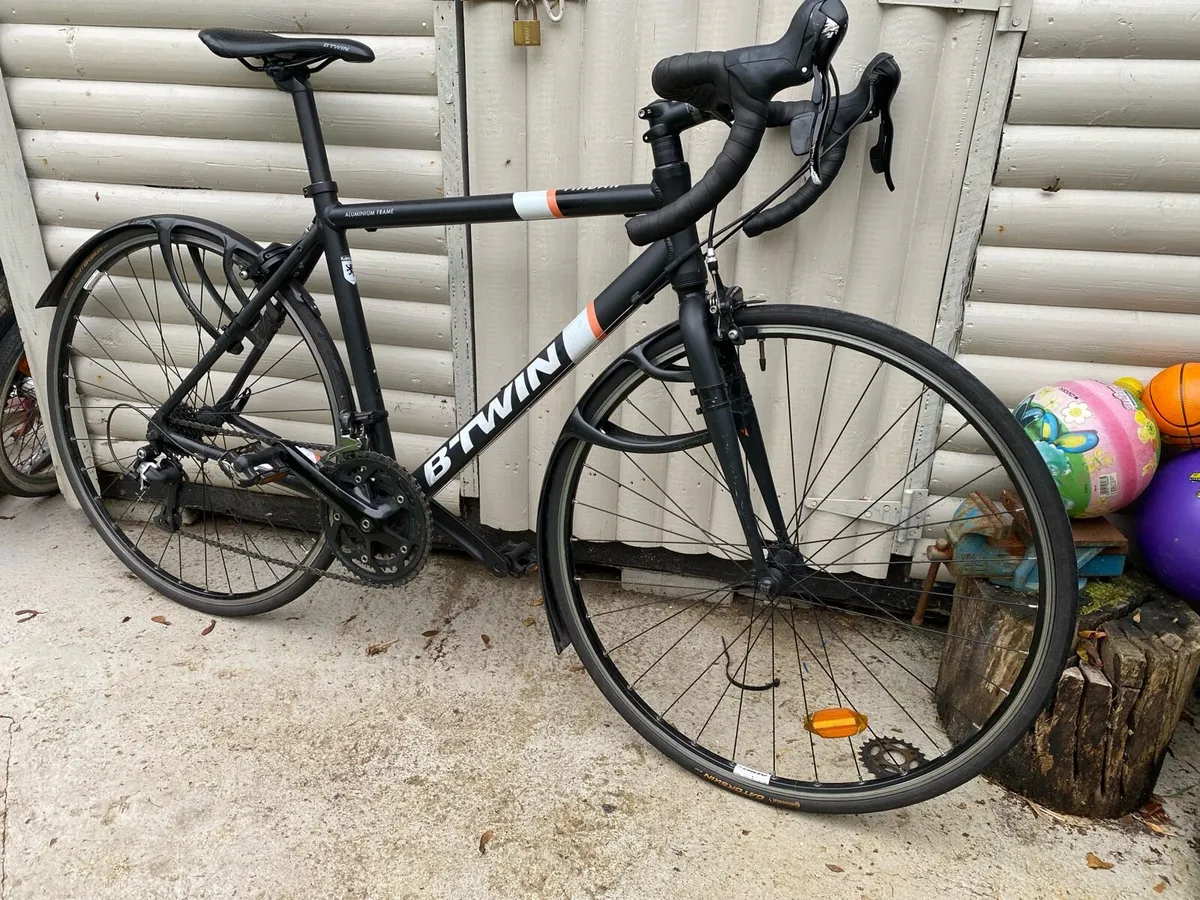 LIKE New B-TWIN Triban 500 Aluminium Frame 700x25 - Image 4