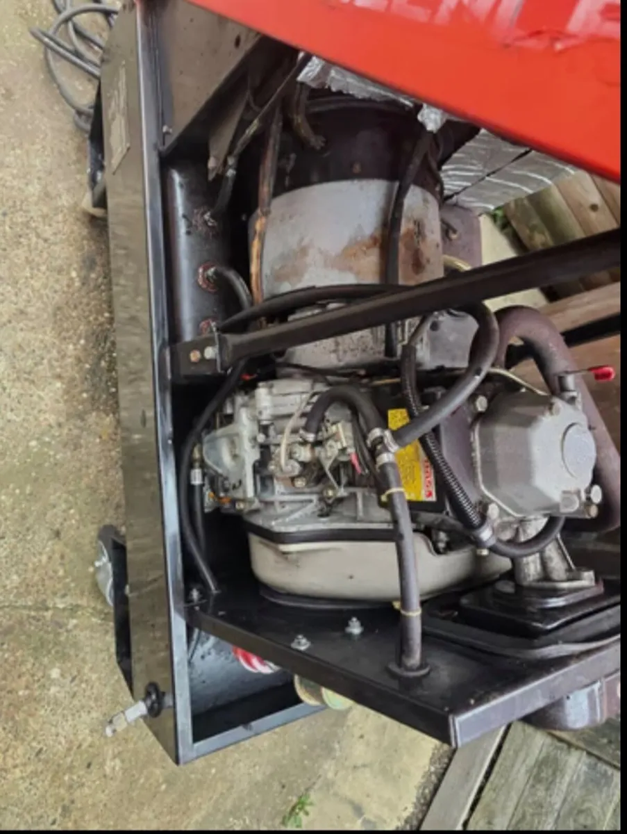 MOSA silenced generator - Image 3