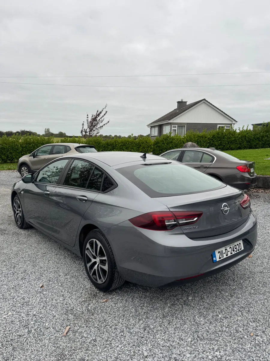 Opel Insignia 2021 - Image 2