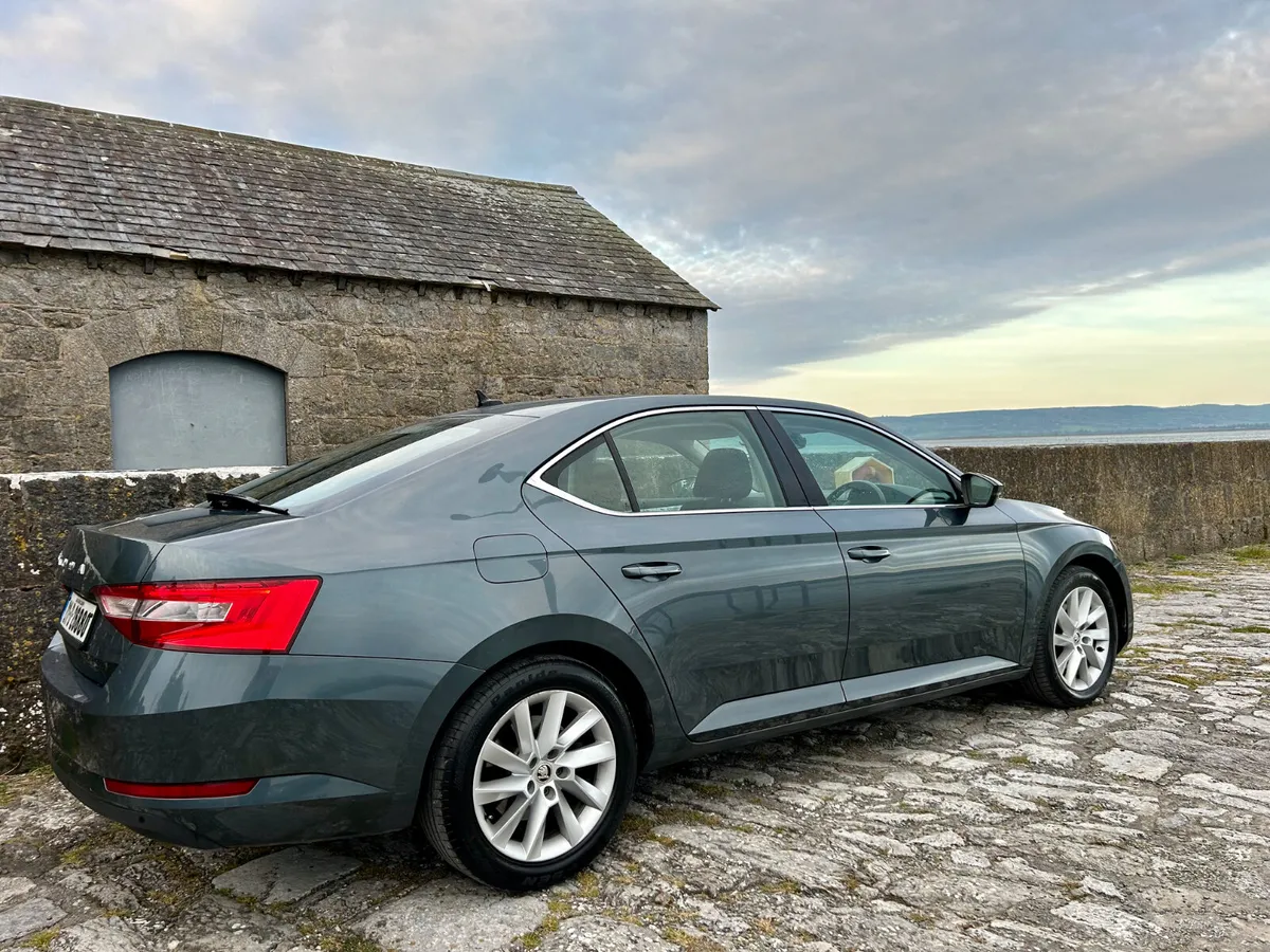 2021 Skoda Superb 2.0 Ambition - Image 4
