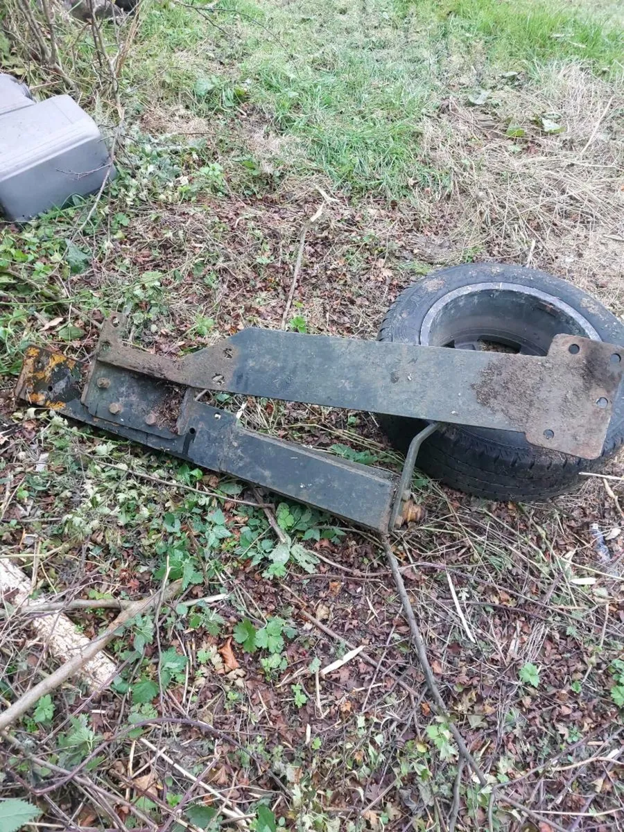 Front loader - Image 2