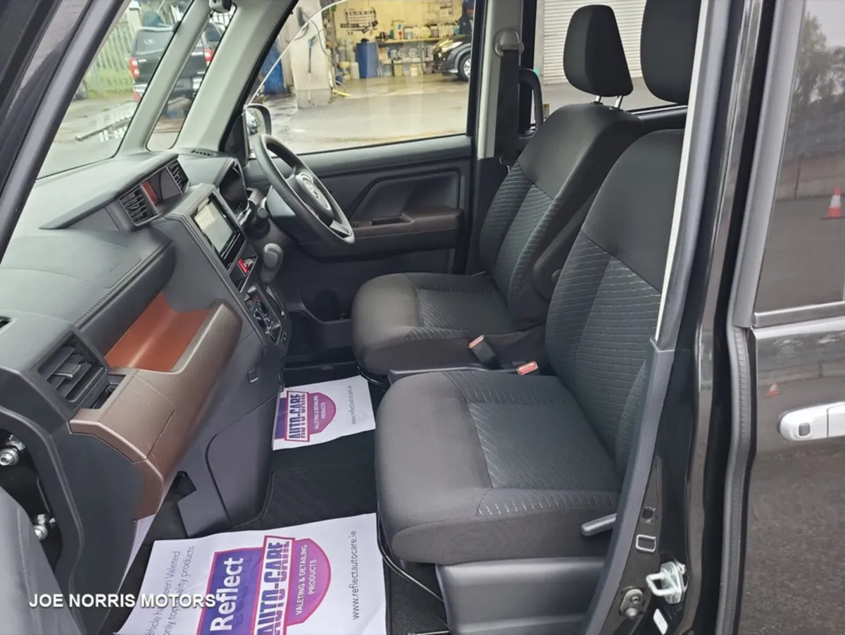 Toyota Other 1.0 XS AUTOMATIC - Image 3