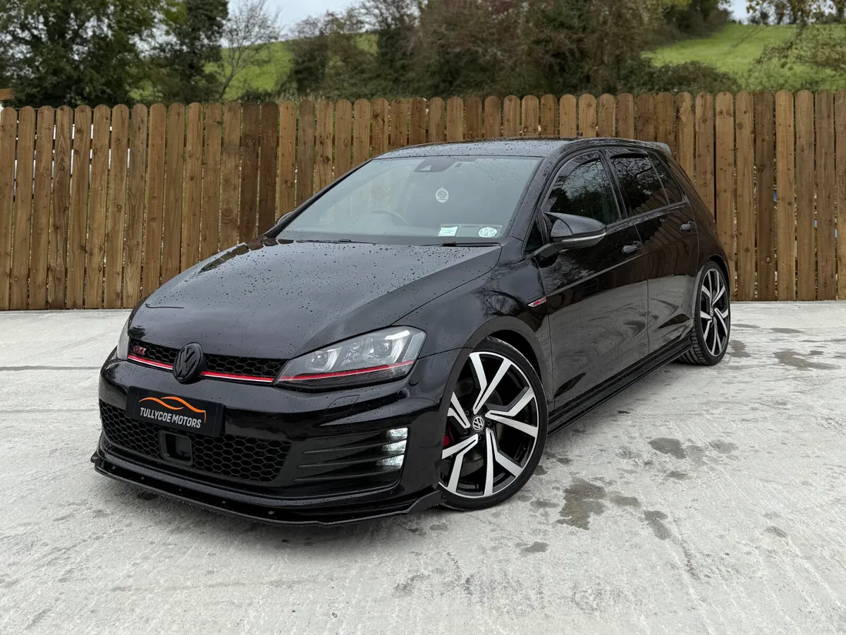 VOLKSWAGEN GOLF GTI 2014 - Image 1
