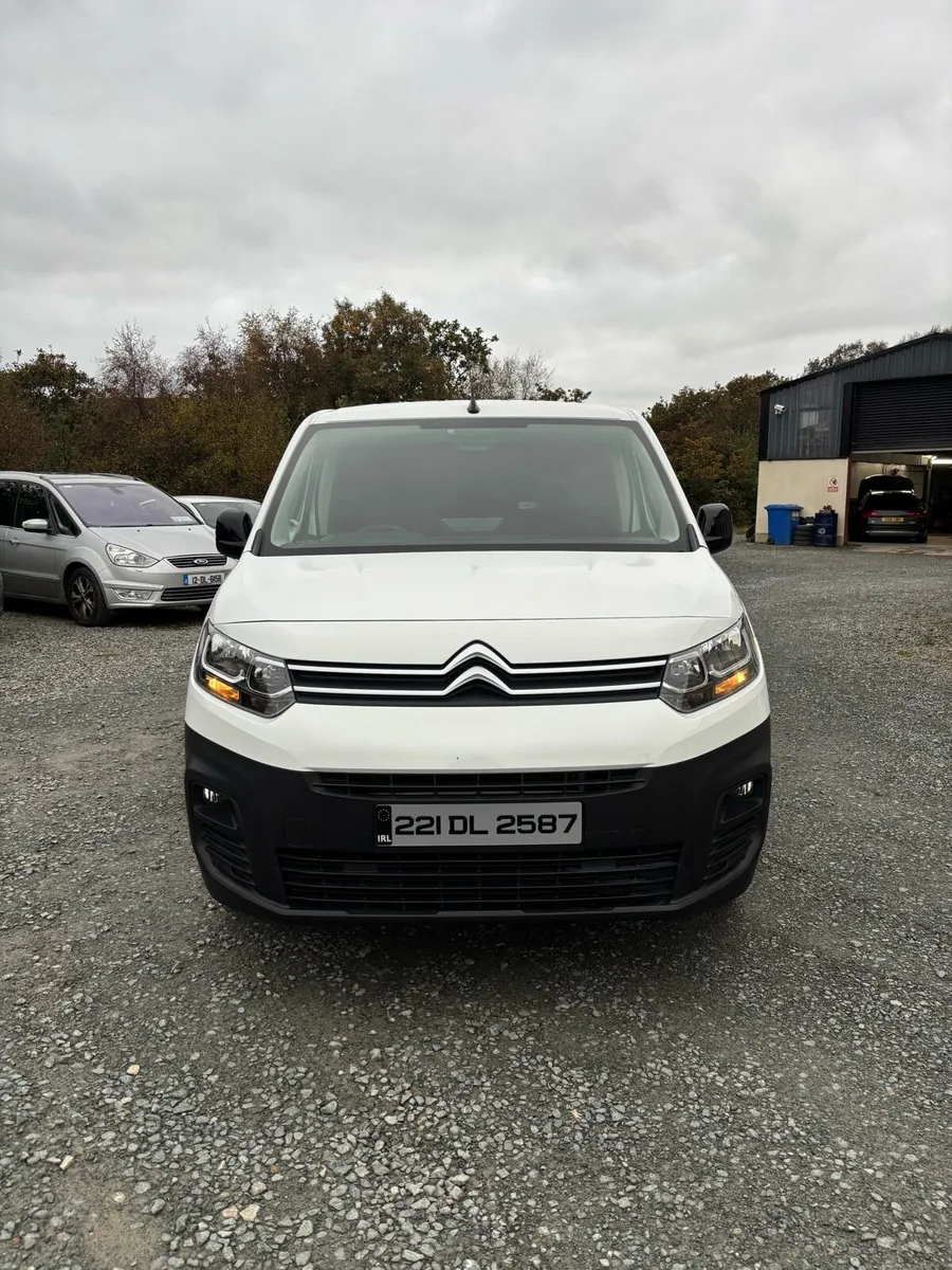 2022 Citroen Berlingo 6 speed 100bhp - Image 2