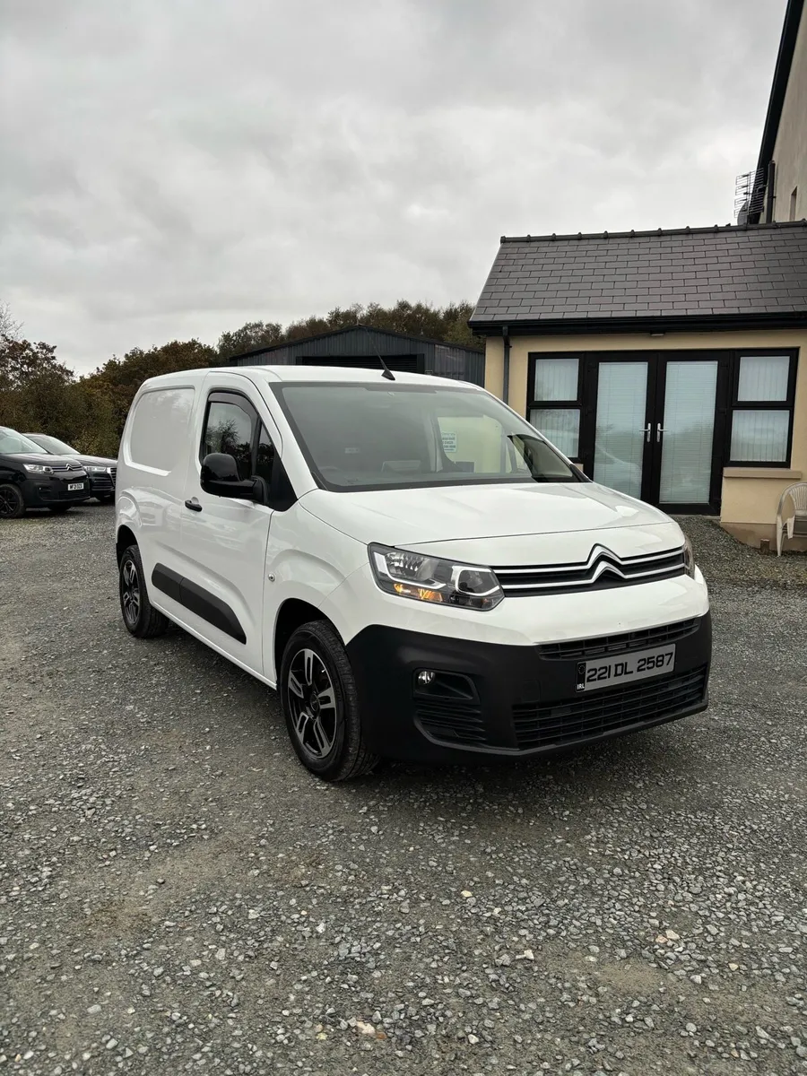 2022 Citroen Berlingo 6 speed 100bhp - Image 3