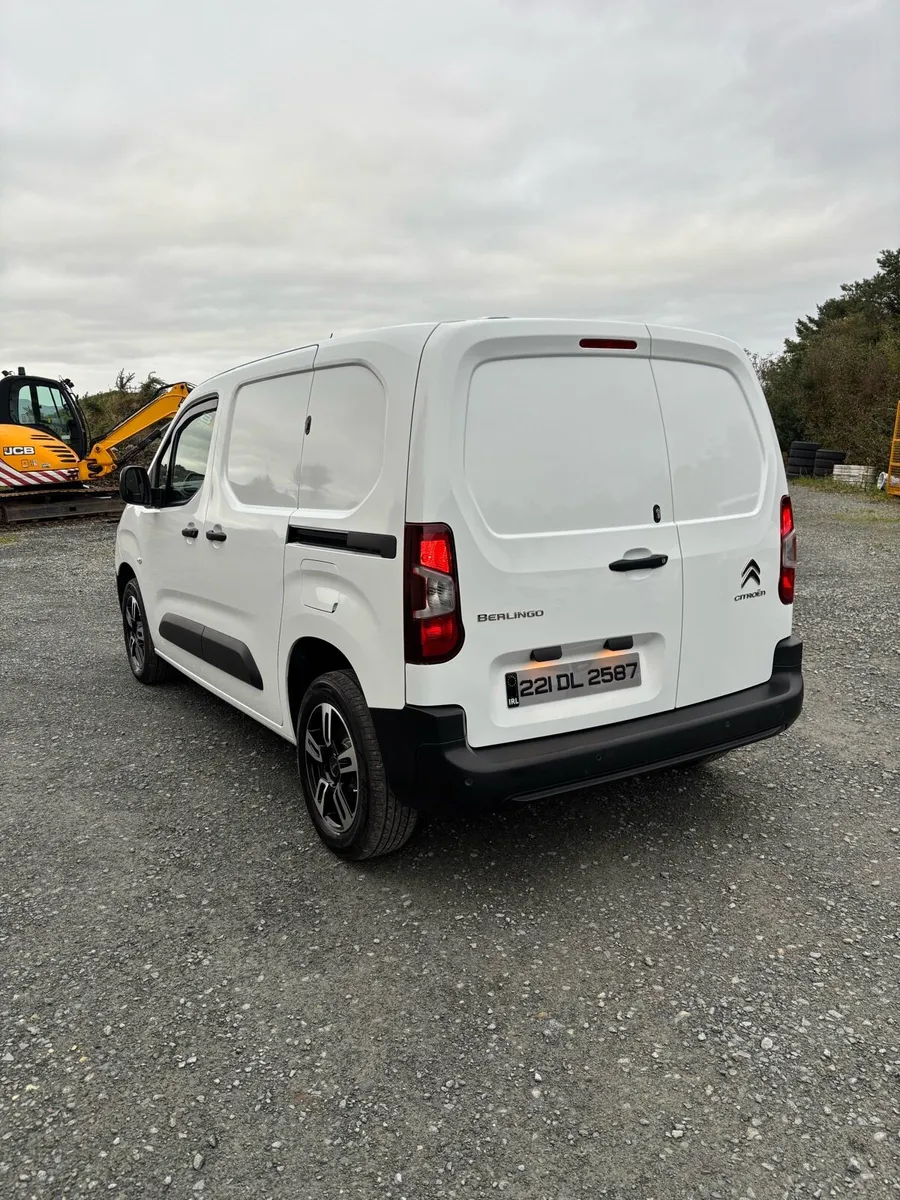 2022 Citroen Berlingo 6 speed 100bhp - Image 4