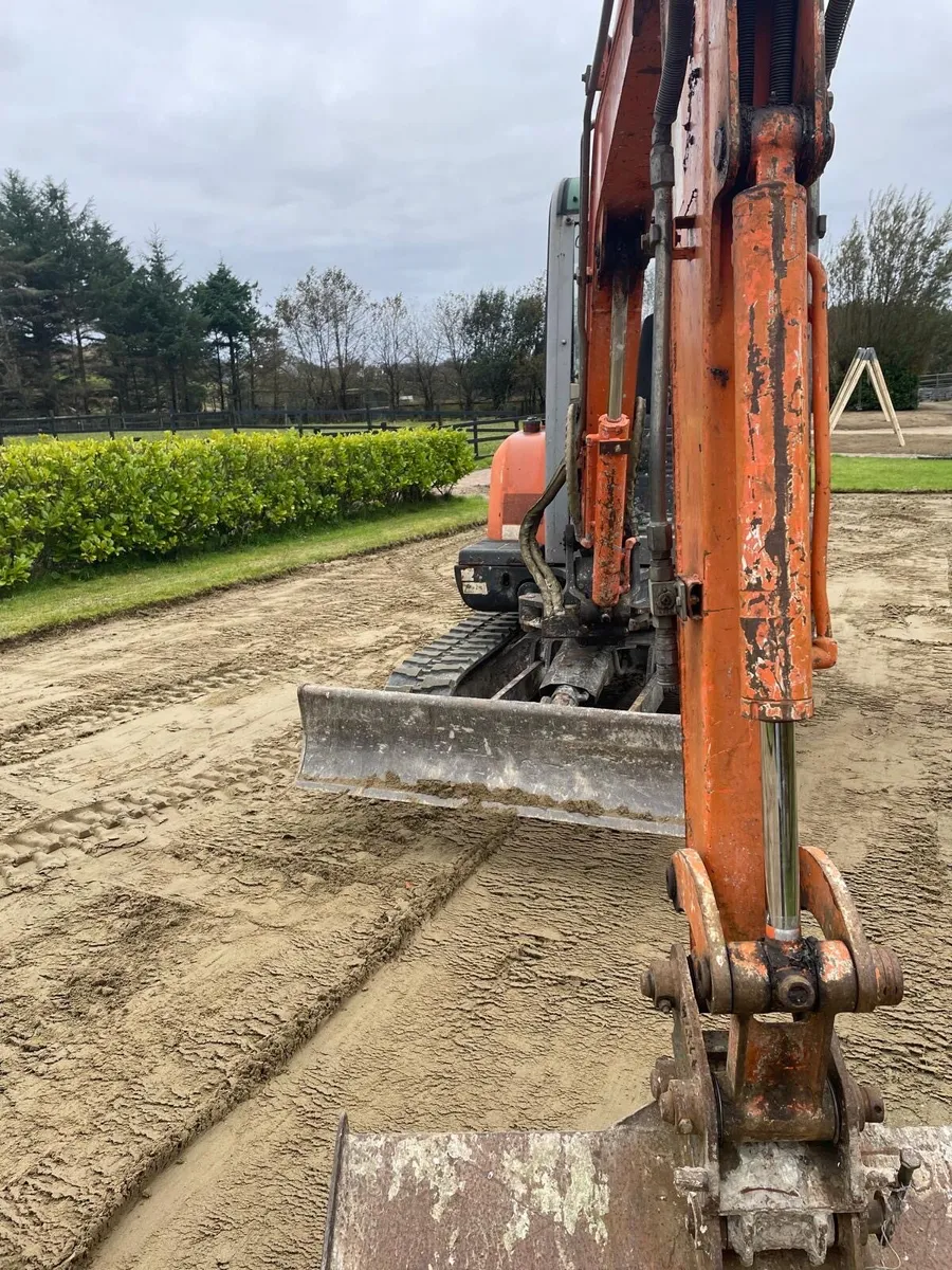 Hitachi 30 - Image 4