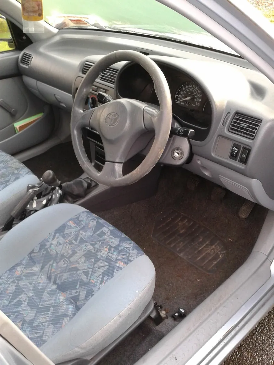 Toyota Starlet 1999 - Image 1