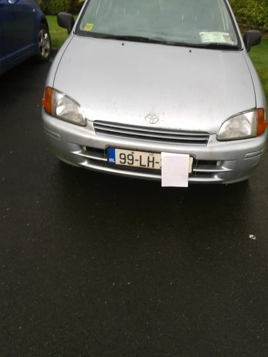 Toyota Starlet 1999 - Image 2