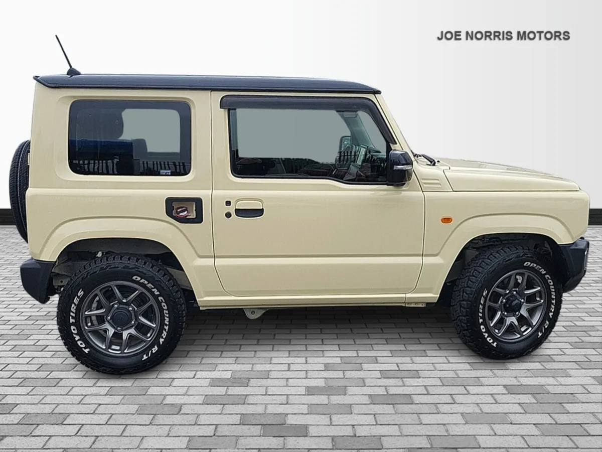 Suzuki Jimny XC AUTO 4WD TOP SPEC - Image 4