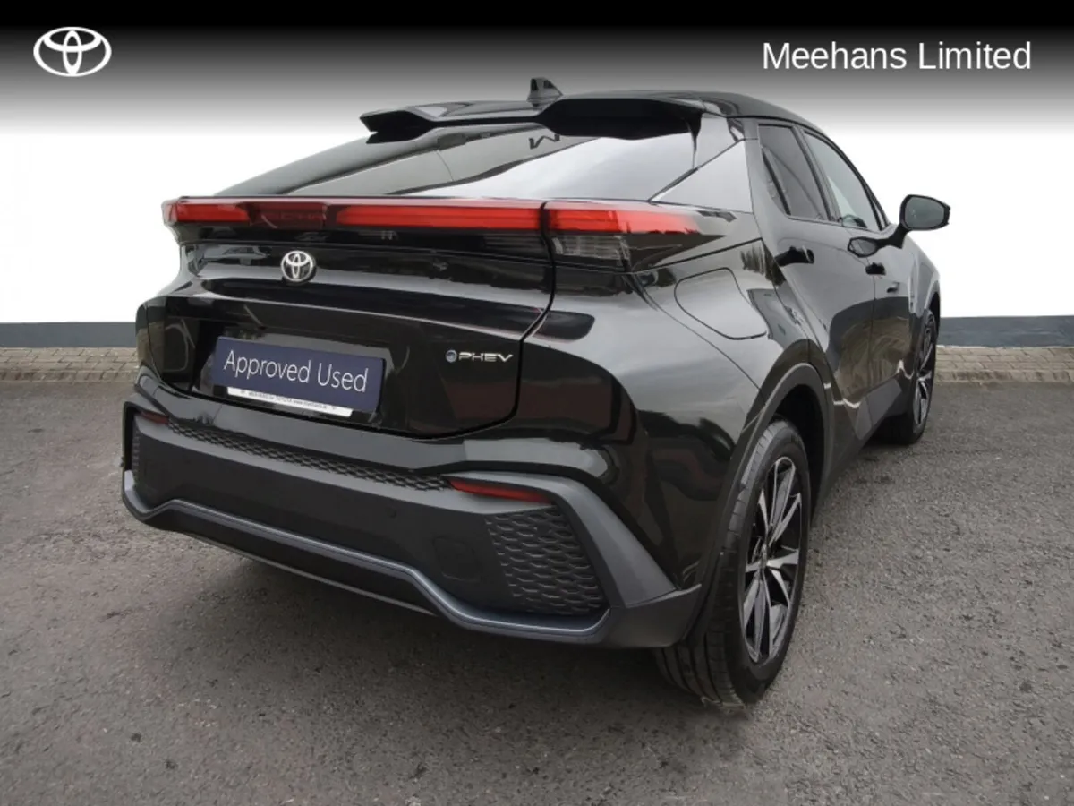 Toyota C-HR C-HR PHEV SPORT - Image 2